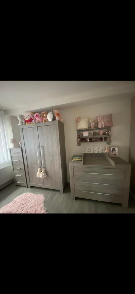 Baby&kinderkamer met meegroeibed+klerenkast+commode+ladekast, Ophalen, Met deur(en), Gebruikt, 100 tot 150 cm
