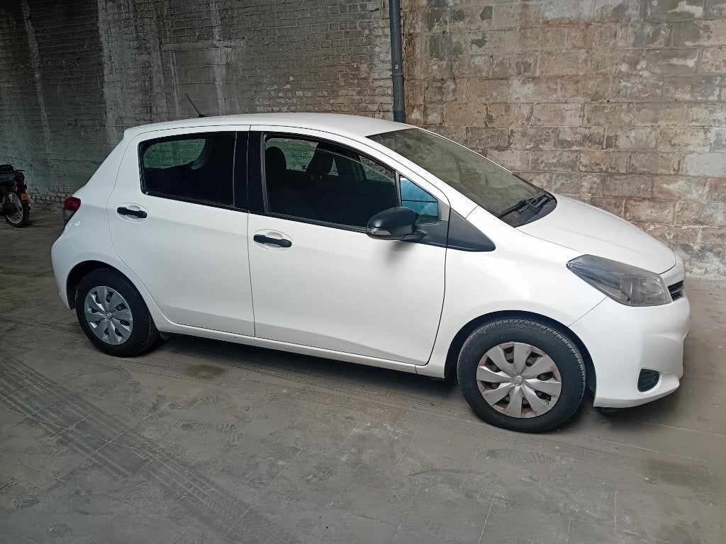 Toyota Yaris 2013 benzine, Voorwielaandrijving, Euro 5, Stof, 110 g/km