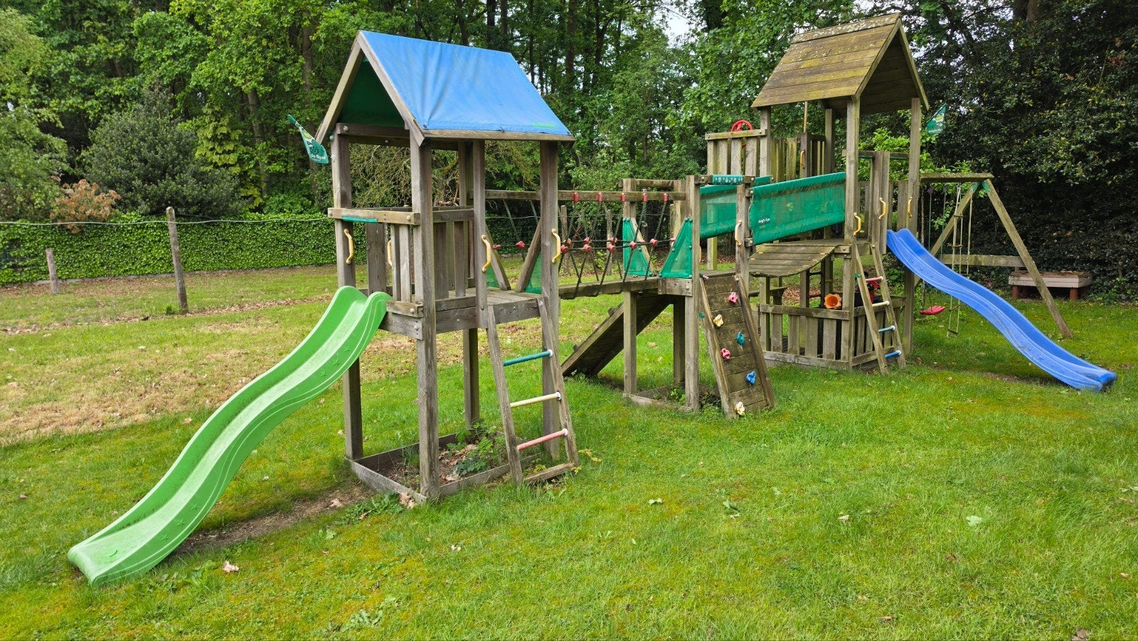 Groot houten speeltuig, Ophalen