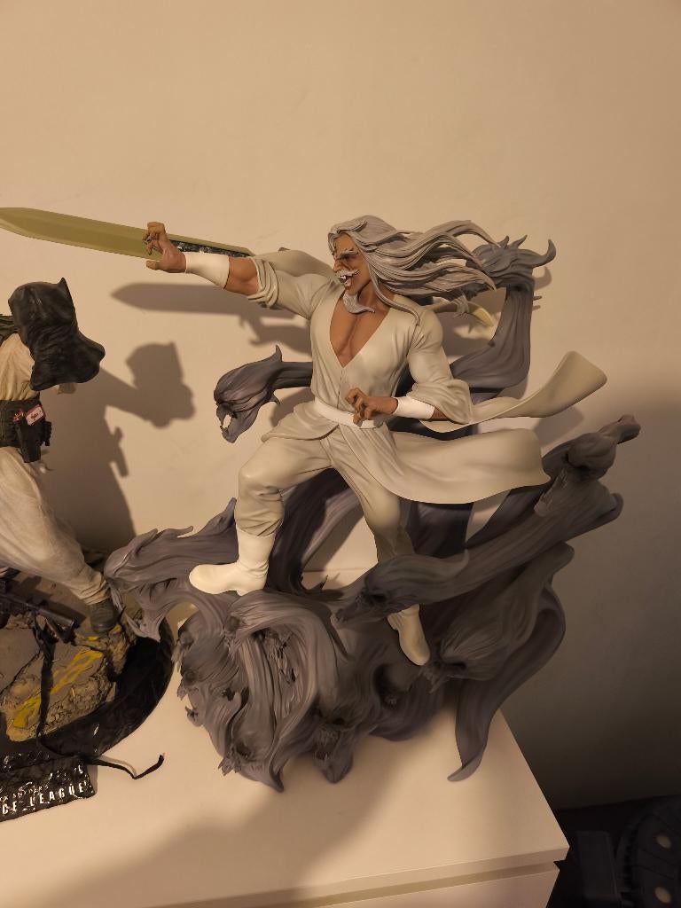 XM Studios, l'épéiste par excellence, Collections, Statues & Figurines, Enlèvement, Comme neuf, Fantasy