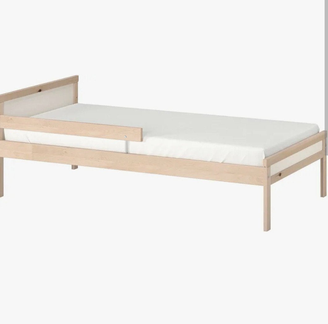lit bébé et lit enfant avec matelas, Enfants & Bébés, Chambre d'enfant | Lits, Enlèvement, Utilisé, Lit mezzanine ou Lit superposé