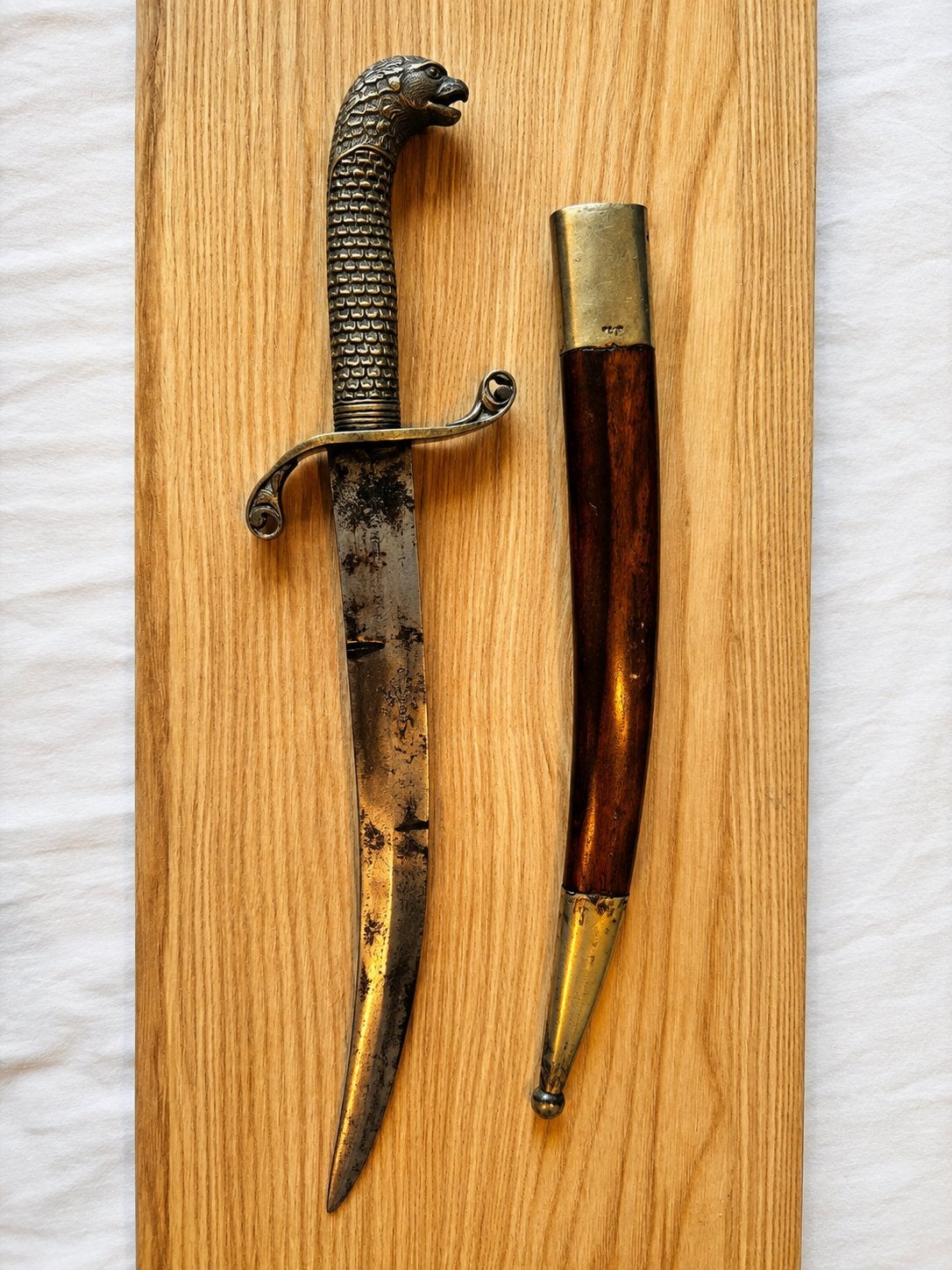 Ancien poignard oriental / indien à poignée tête d’aigle, Collections, Enlèvement, Autres