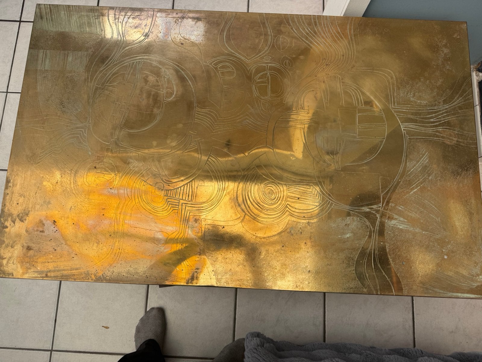 Salontafel in de woonkamer, Ophalen
