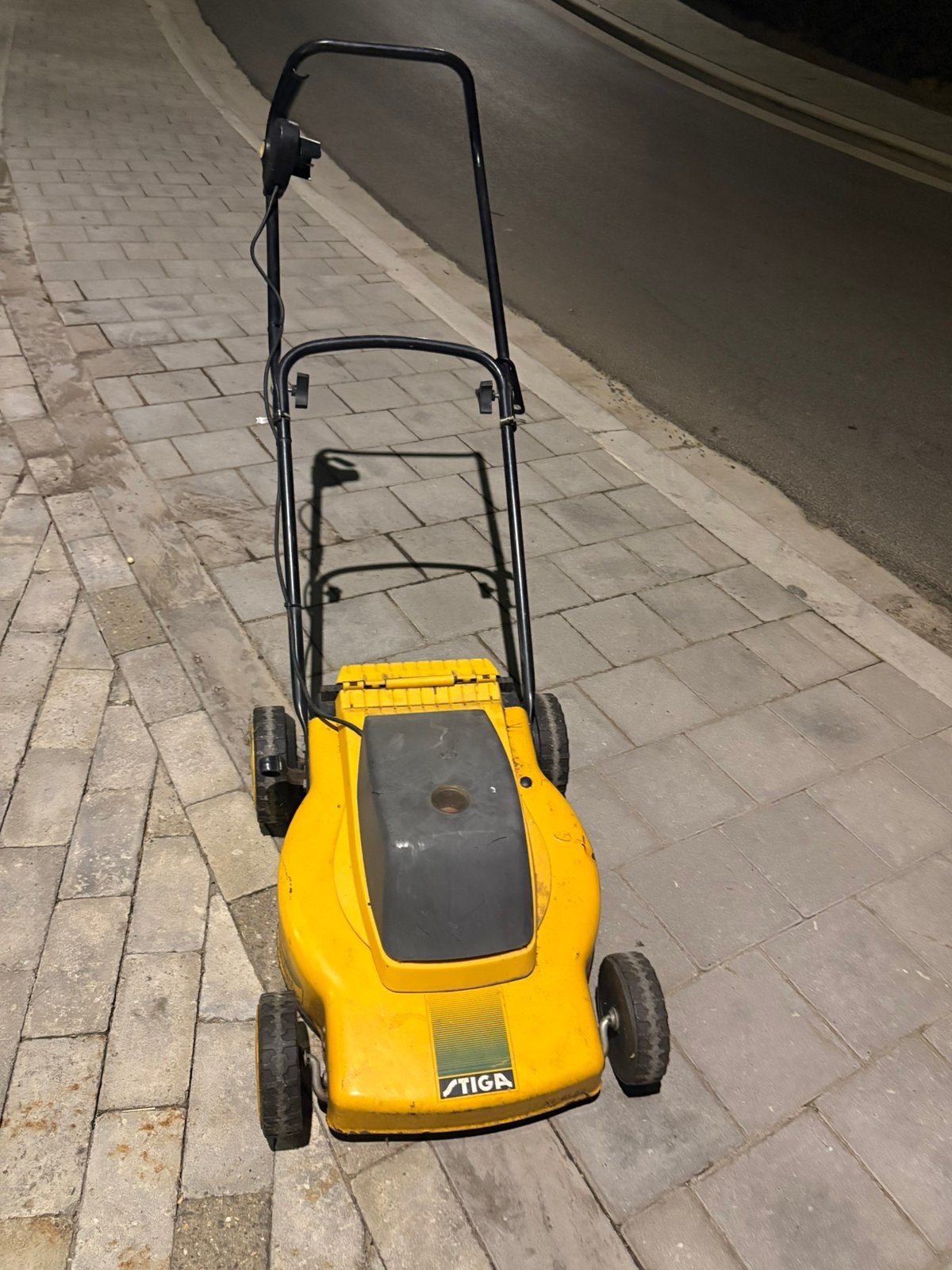 Grasmachine stiga, Ophalen, Zo goed als nieuw