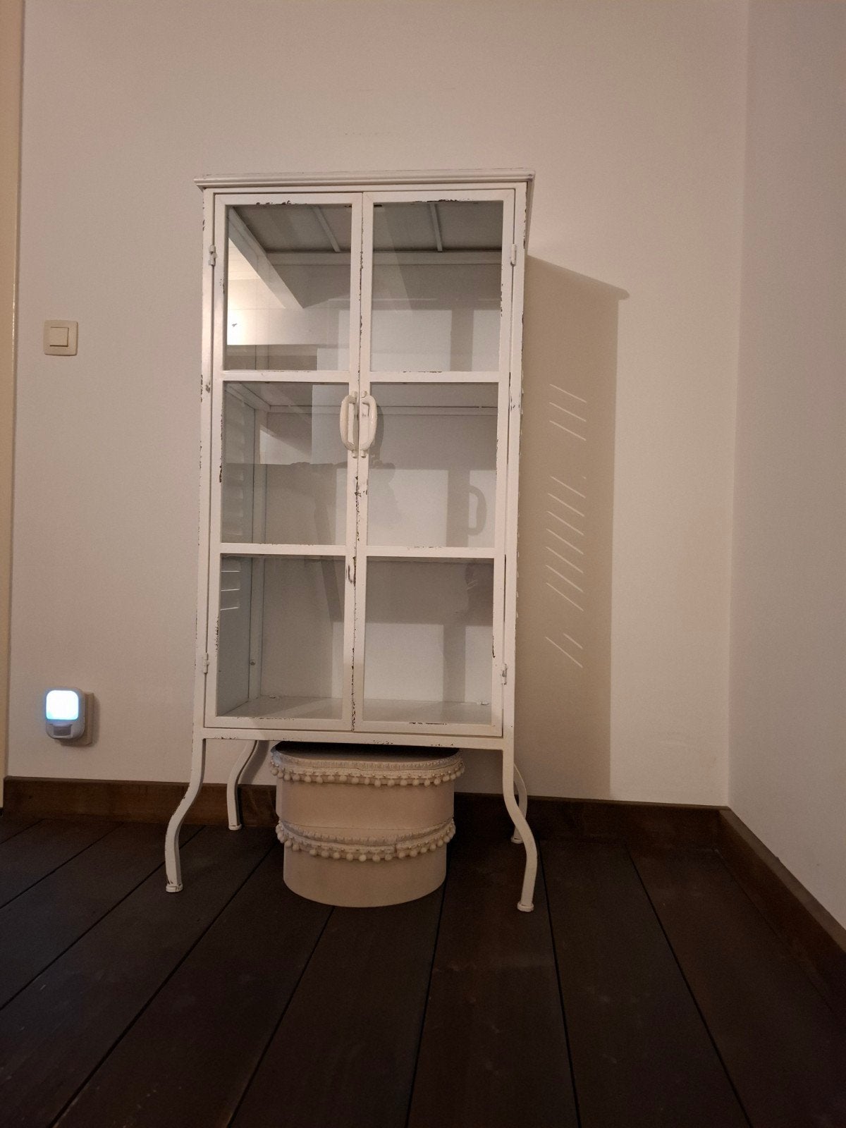 wit metalen vitrinekast, Maison & Meubles, Enlèvement