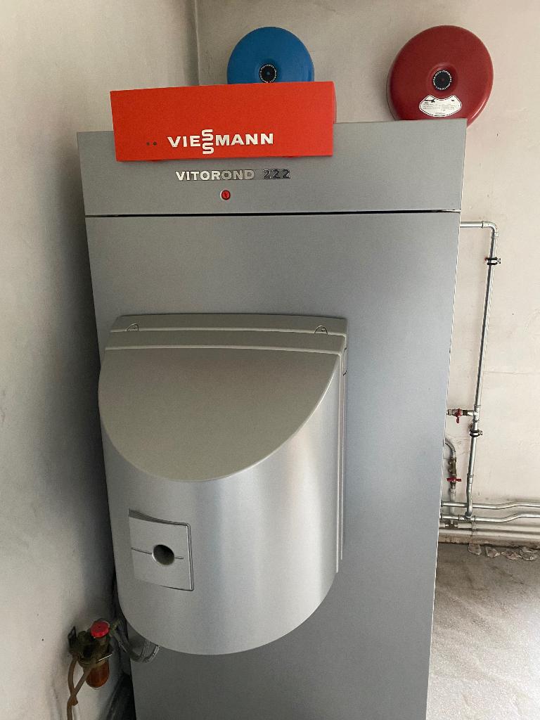 VIESSMANN MAZOUTBRANDER + 3 radiatoren, tank en schouw,, Enlèvement, Comme neuf, Boiler