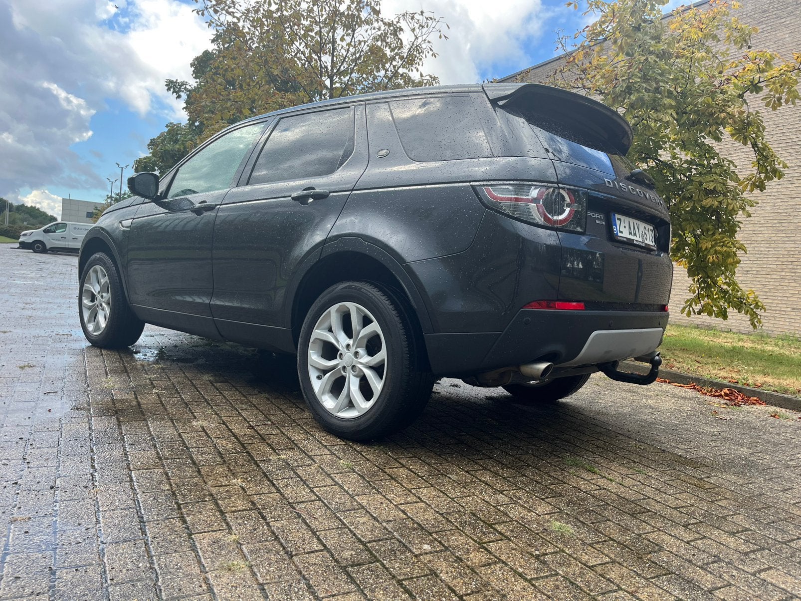 Land Rover Discovery sport 2.0Td4  2018/130000 km, Autos, Land Rover, Cuir, Argent ou Gris, Achat, Entreprise