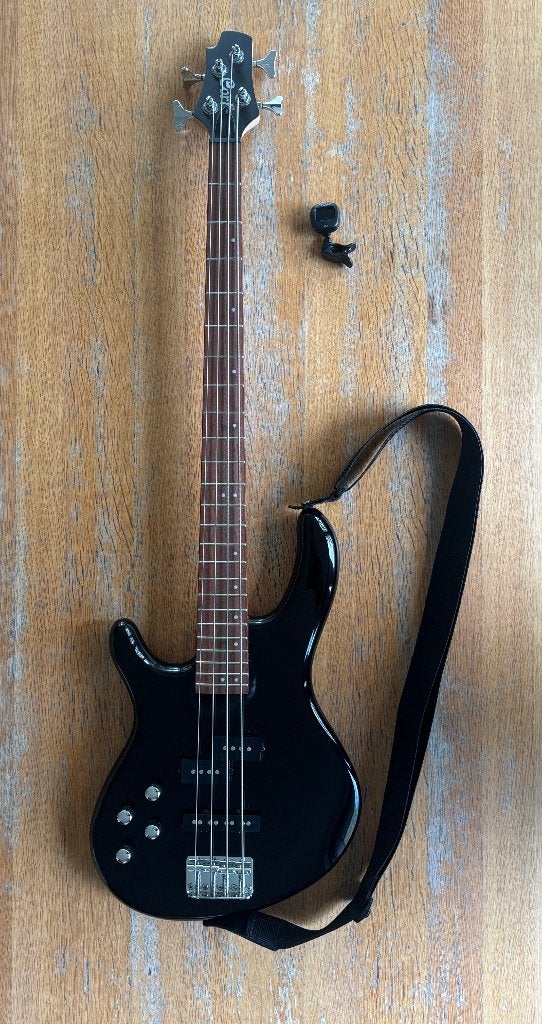 Basgitaar + Versterker - Linkshandig - Starter, Muziek en Instrumenten, Ophalen, Zo goed als nieuw, Elektrisch