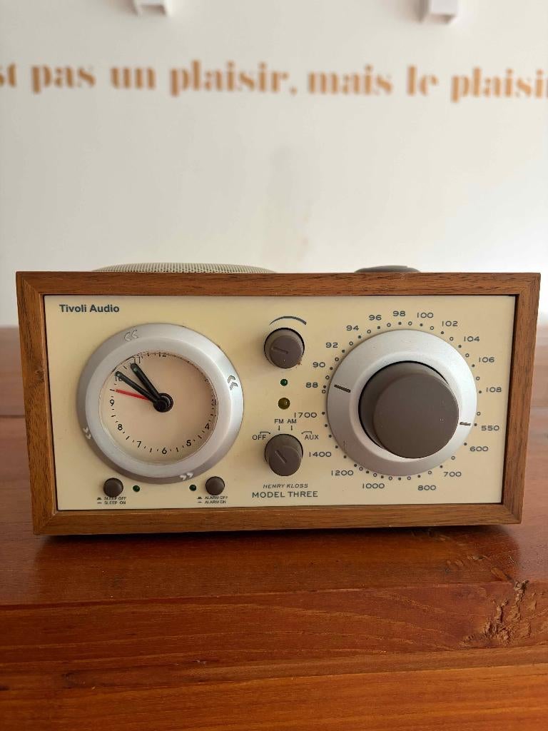 Tivoli Audio Model Three Wekkerradio, Audio, Tv en Foto, Radio's, Ophalen of Verzenden, Gebruikt, Radio