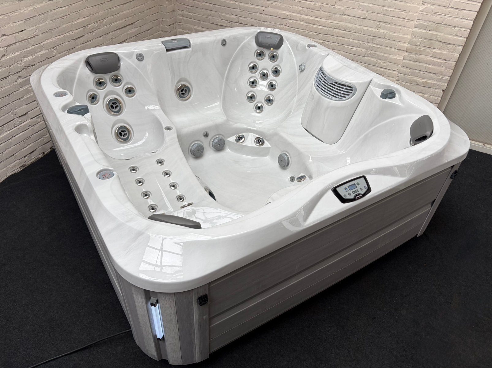 Jacuzzi J-375, Jardin & Terrasse, Accessoires de piscine, Comme neuf, Couverture de piscine, Enlèvement ou Envoi