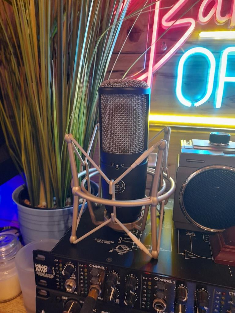 AKG P420 condensator microfoon als nieuw, Musique & Instruments, Microphones, Enlèvement