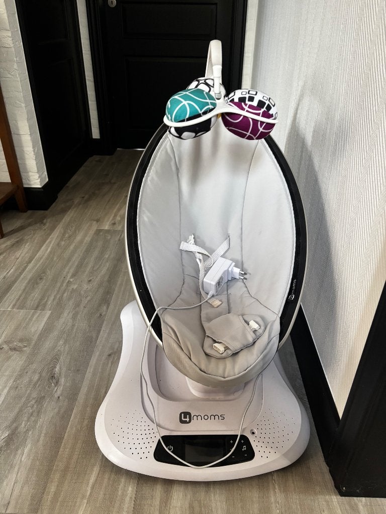Elektrische schommelstoel 4moms, Kinderen en Baby's, Wipstoeltjes, Gebruikt, Schommelstoel, Met gordel(s) of riempje(s), Ophalen