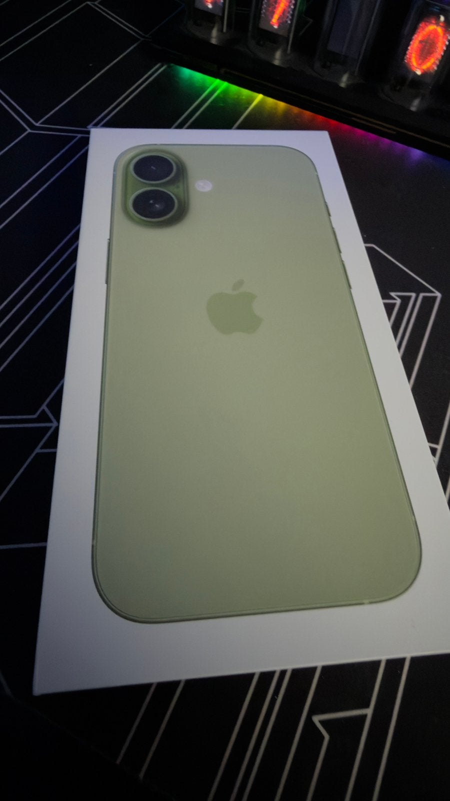 Iphone 17 256gb - nieuw en uitgepakt, Ophalen, Zo goed als nieuw, Groen