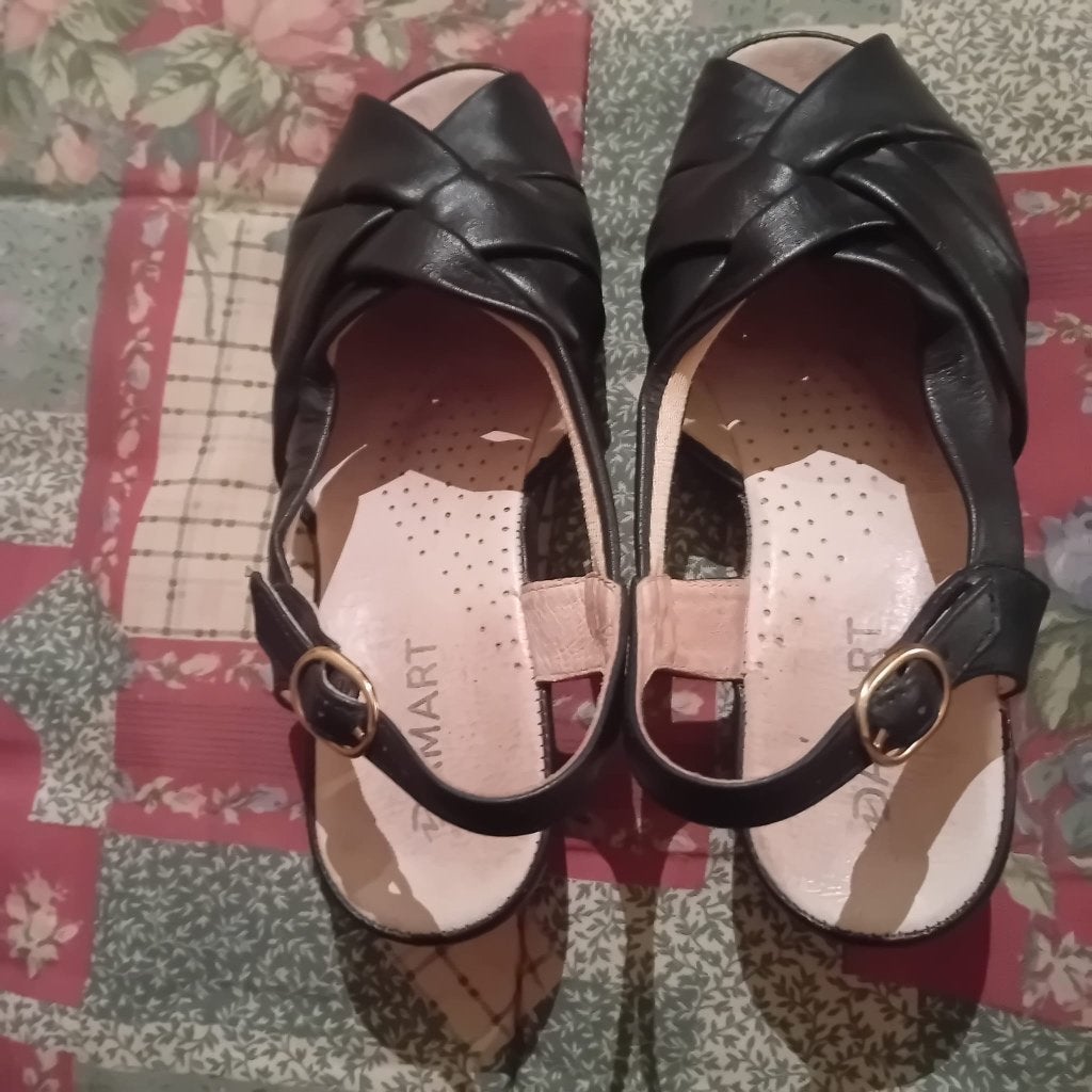 Sandales confort Damart noires — taille 37, Vêtements | Femmes, Chaussures, Enlèvement, Porté, Damart, Noir
