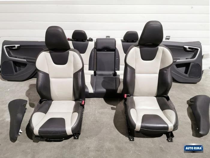 Bekleding Set (compleet) van een Volvo V60, Gebruikt, -, -, Ophalen of Verzenden