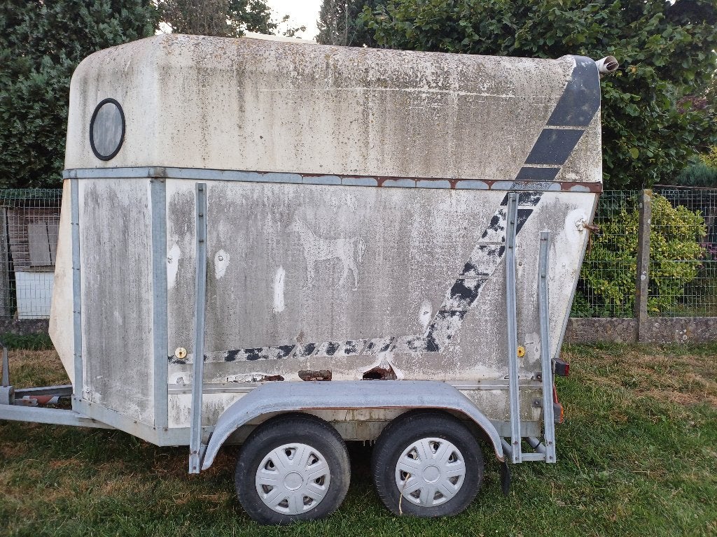 PROJET DE RÉNOVATION, Enlèvement, Utilisé, Bois, Remorque 2 chevaux