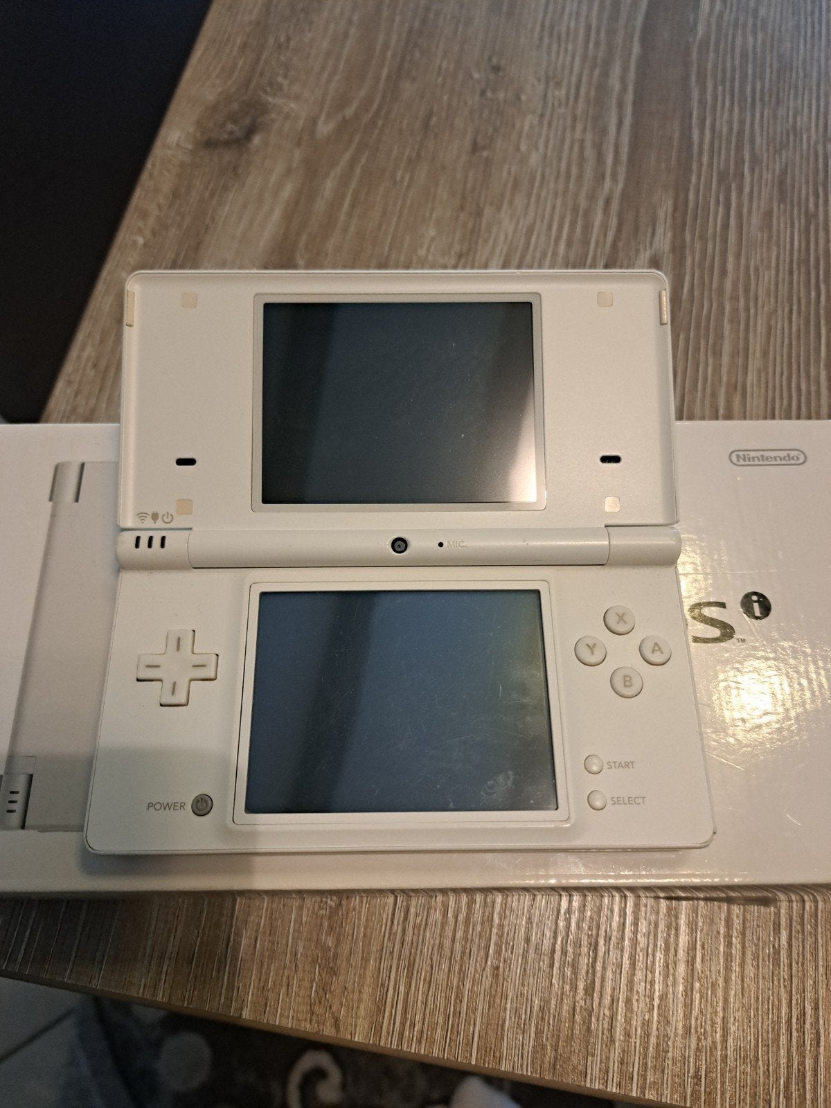 Nintendo DSi met 6 speletjes + tasje, Consoles de jeu & Jeux vidéo, Enlèvement, Dsi