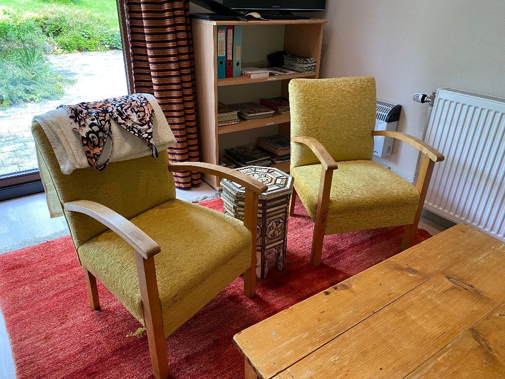2 chaises vintage en bon état, Moins de 75 cm, Vintage, Enlèvement, Utilisé