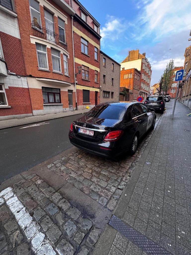 Voiture Mercedes-Benz E classe 200, Autos, Cuir, Achat, Euro 6, Noir