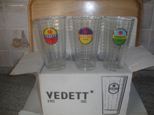 6 bierglazen van Vedett Extra, verschillende kleuren, 33cl, Ophalen of Verzenden, Zo goed als nieuw, Glas of Glazen, Duvel