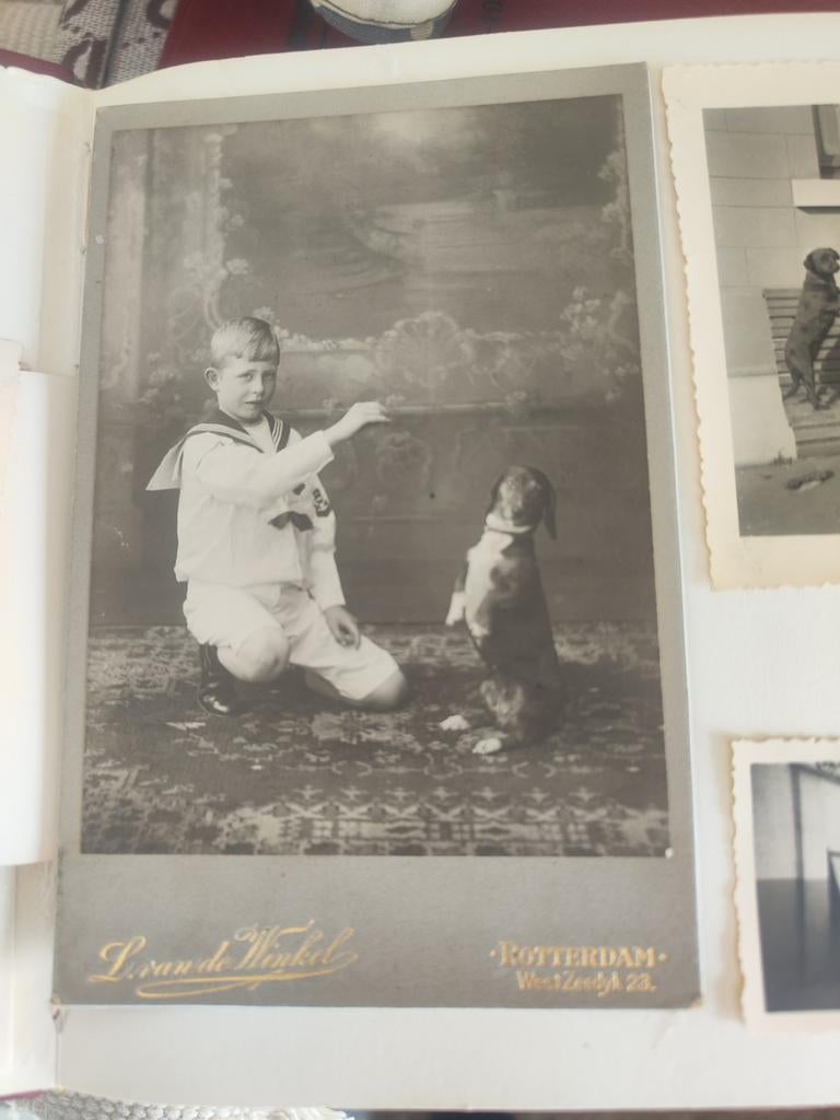 9 oude fotoalbums. In Farciennes