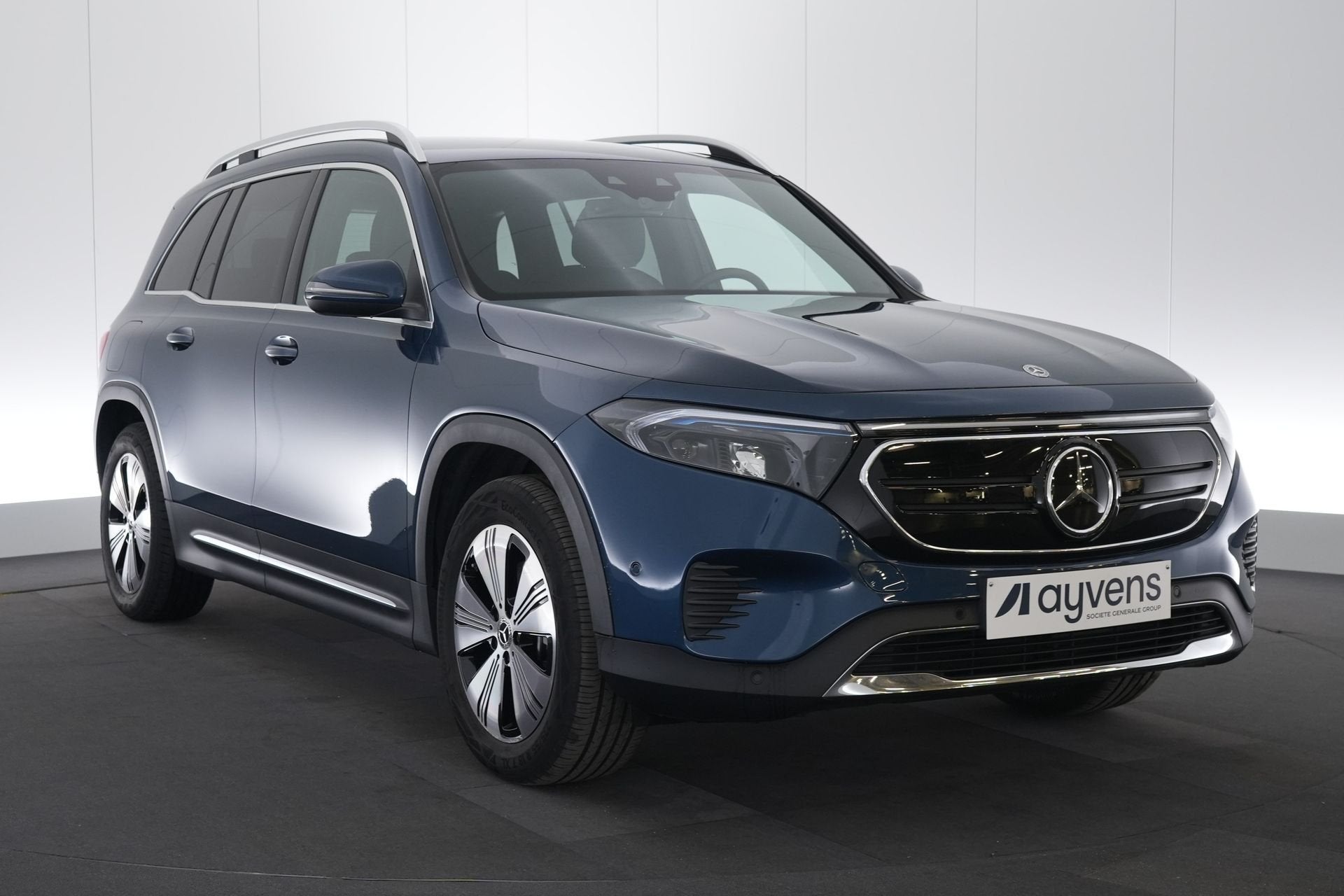 (2DTX073) MERCEDES-BENZ EQB, Auto's, Mercedes-Benz, Gebruikt, EQB, Blauw, 67 kWh