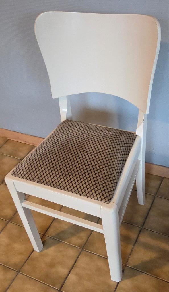 Witte stoel met stoffen zitting., Huis en Inrichting, Stoelen, Ophalen