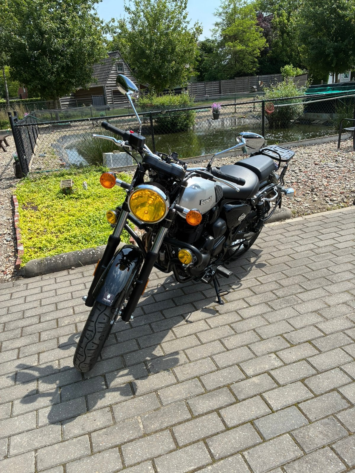 Benelli imperiale 400, Particulier