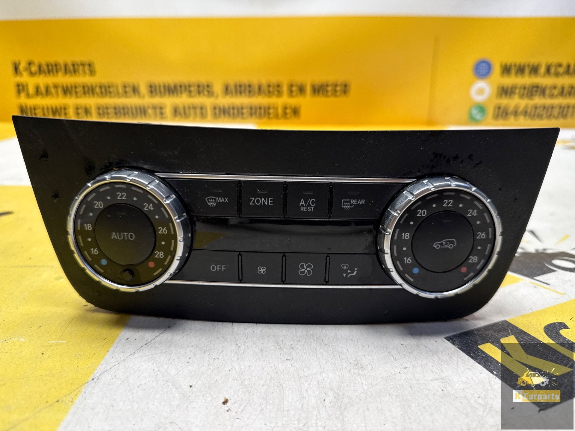 Mercedes aklasse kachel schakelaar A1669001704, Info@fabrikant.eu, Fabrikantstraat 1
1000 AA  Amsterdam, NL, Mercedes-Benz, Fabrikant BV