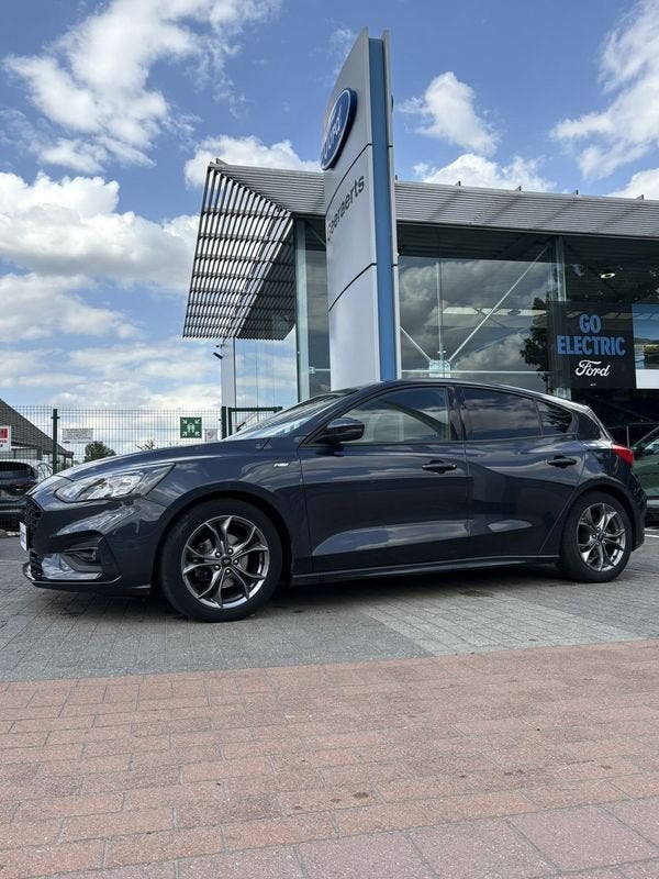 Ford Focus EcoBoost mHEV ST-Line X, Autos, Achat, Entreprise, Boîte manuelle, Noir