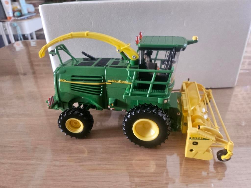 Te koop britains john deere 7500 met graspickup, Enlèvement ou Envoi, Britains