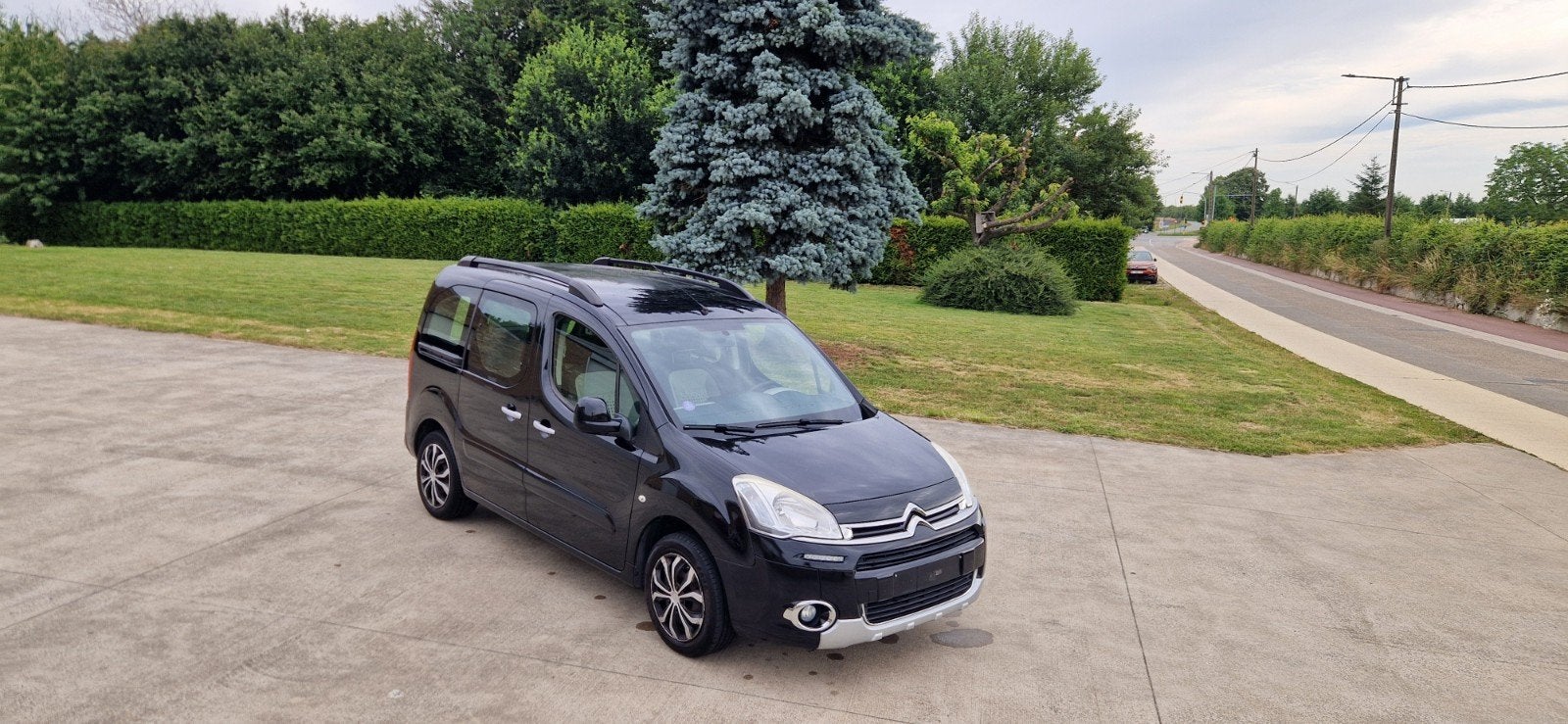 Citroen Berlingo benzine klaar om te worden gelicentieerd, Auto's, Citroën, Voorwielaandrijving, Euro 5, Stof, 4 cilinders