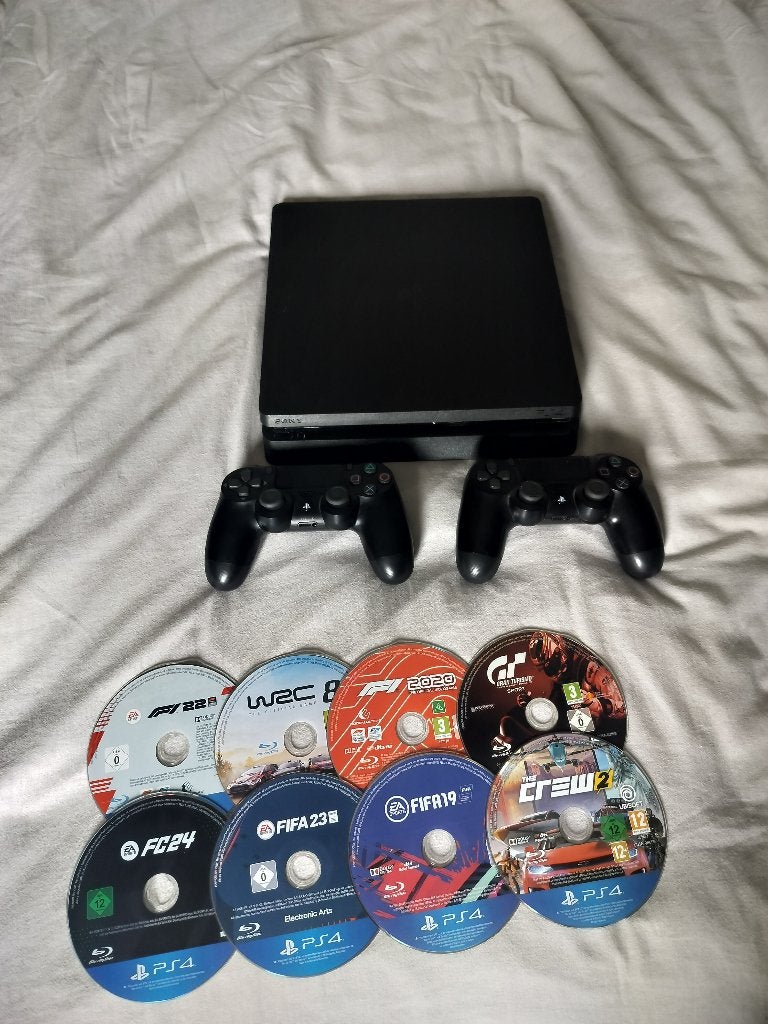 PlayStation 4 Slim 500GB + 2 Controllers + 8 Games, Games en Spelcomputers, Spelcomputers | Sony PlayStation 4, 500 GB, Met 2 controllers