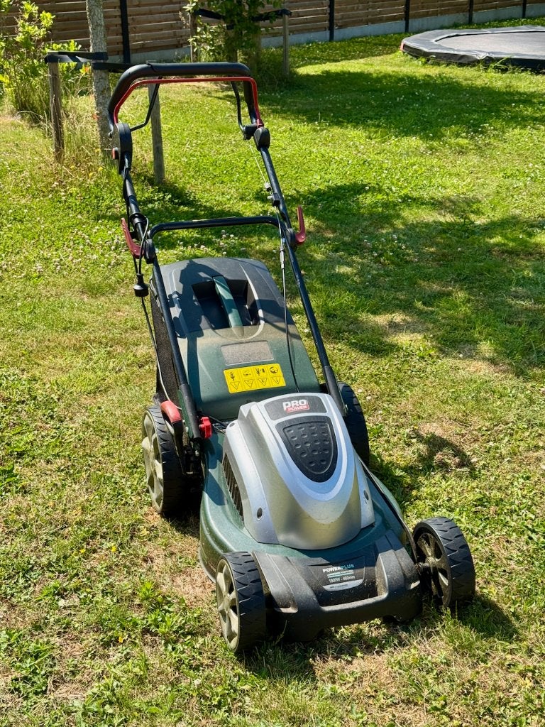 Elektrische zelftrekkende grasmaaier met mulchfunctie, Jardin & Terrasse, Tondeuses à gazon, Utilisé, Tondeuses à gazon électriques