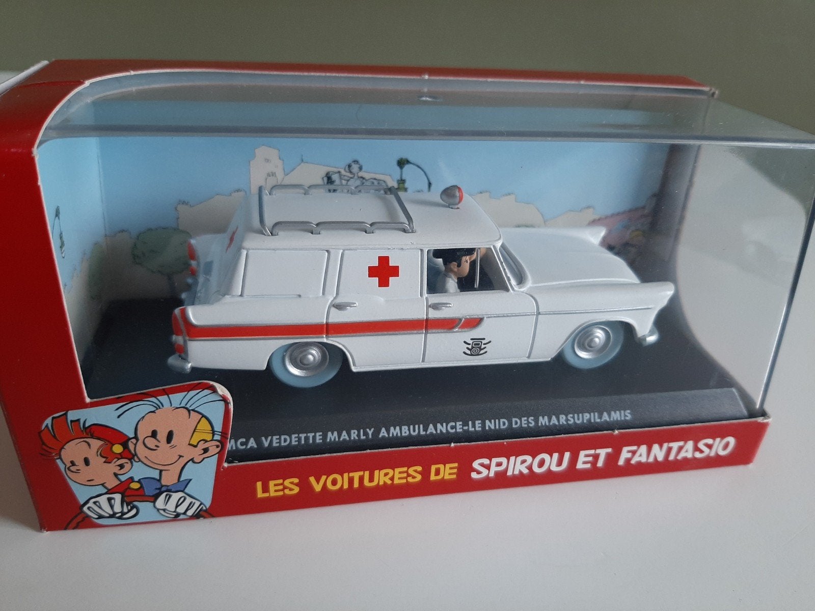 Spirou auto Simca Vedette Ambulance, Ophalen of Verzenden, Auto