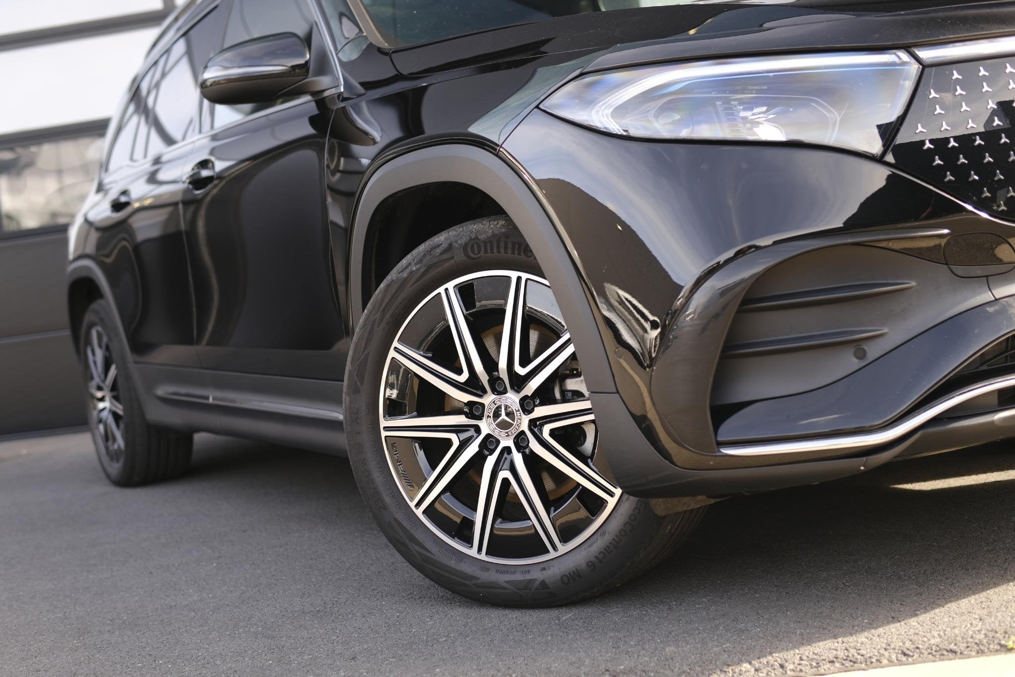 Mercedes-Benz EQB 250+ Star Edition + PANO + TREKHAAK + CARP, Auto's, Dealer onderhouden, Stof, Lane Keeping Assist, Zwart
