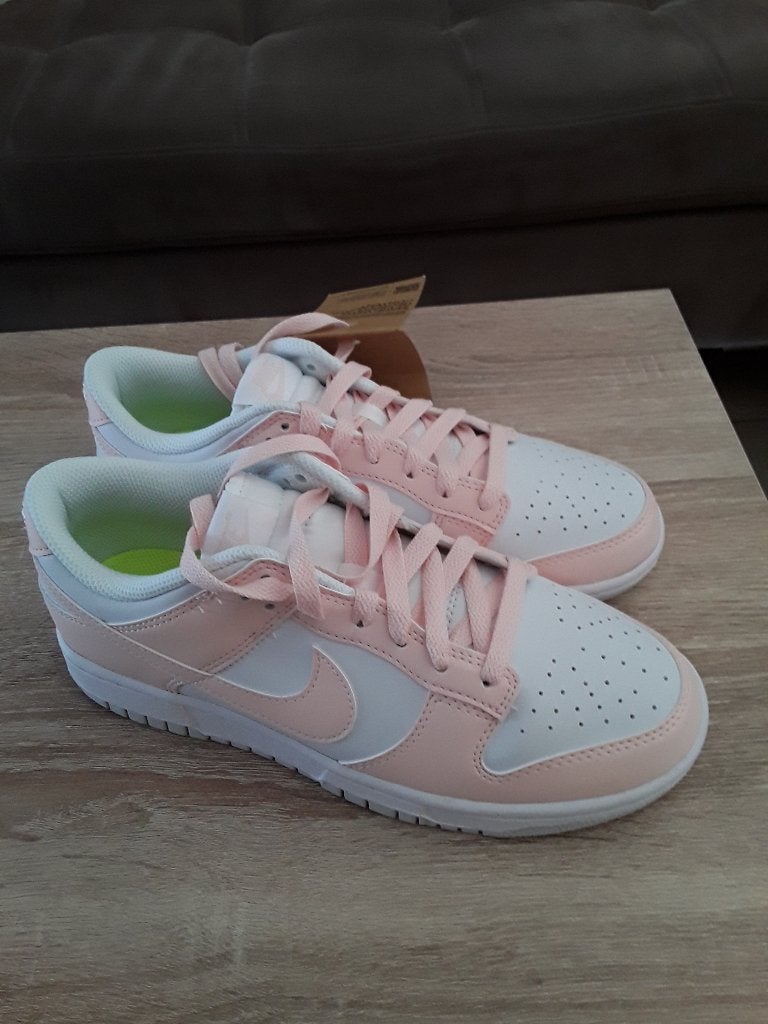 Baskets pour femmes taille 38 Nike New, Vêtements | Femmes, Chaussures, Neuf, Enlèvement ou Envoi, Autres couleurs, Sneakers et Baskets