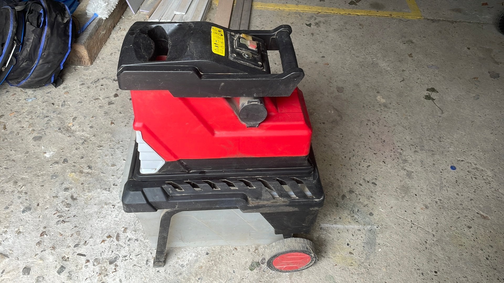 Top Garden fluisterhakselaar 2800W – takken tot 45 mm, Tuin en Terras, Ophalen, Zo goed als nieuw