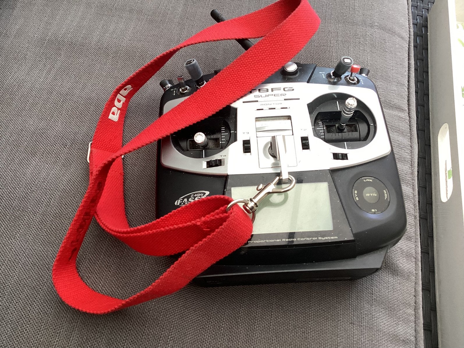 Futaba  T8 FG, Hobby & Loisirs créatifs, Enlèvement ou Envoi, Comme neuf, Électro, Hélicoptère