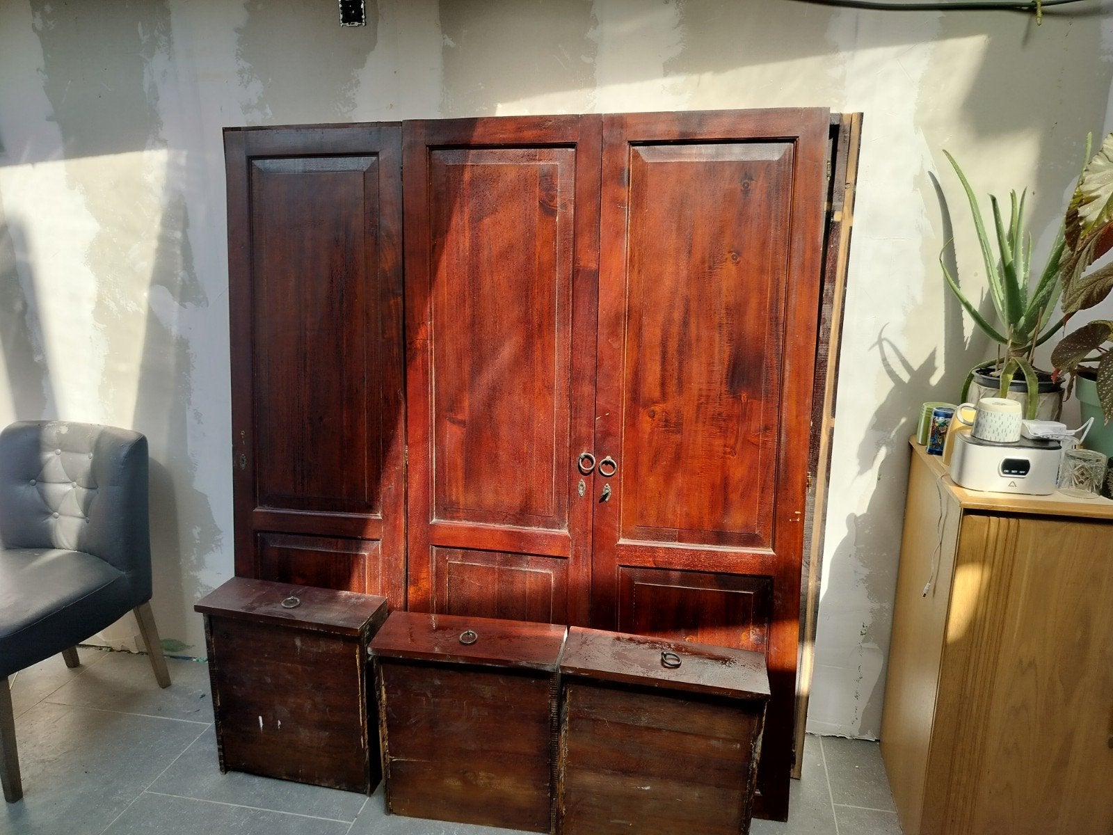 Oude kast, volhout, Ophalen
