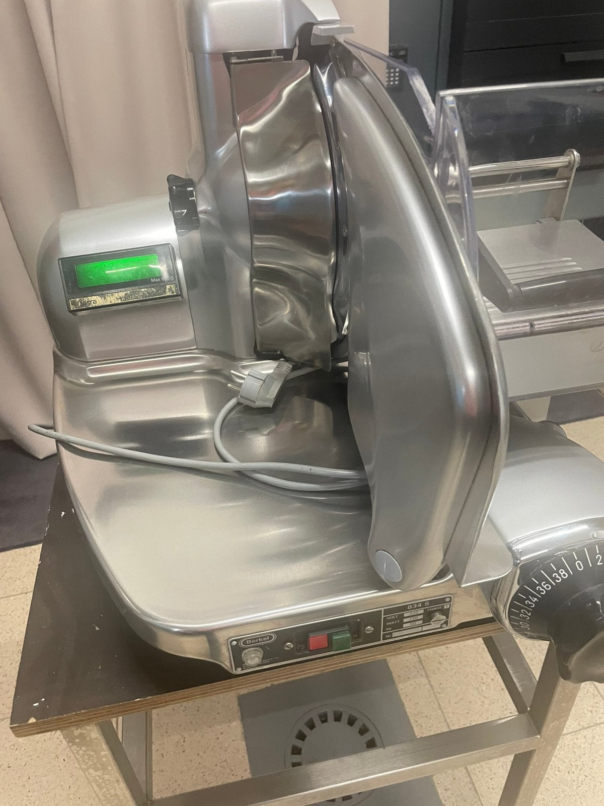 Berkel snijmachiene, Elektronische apparatuur, Keukenmixers, Ophalen