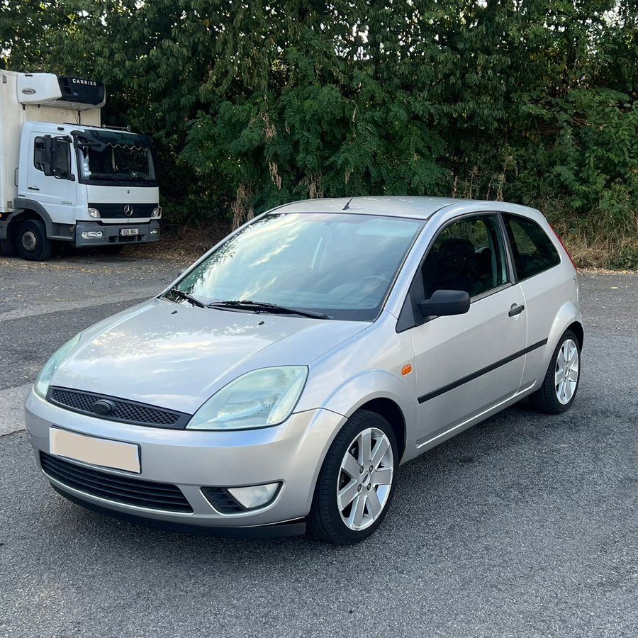 Ford Fiesta 1.3 Benzine - 2005 - Gekeurd Voor Verkoop, Auto's, Voorwielaandrijving, 1299 cc, Stof, Zwart