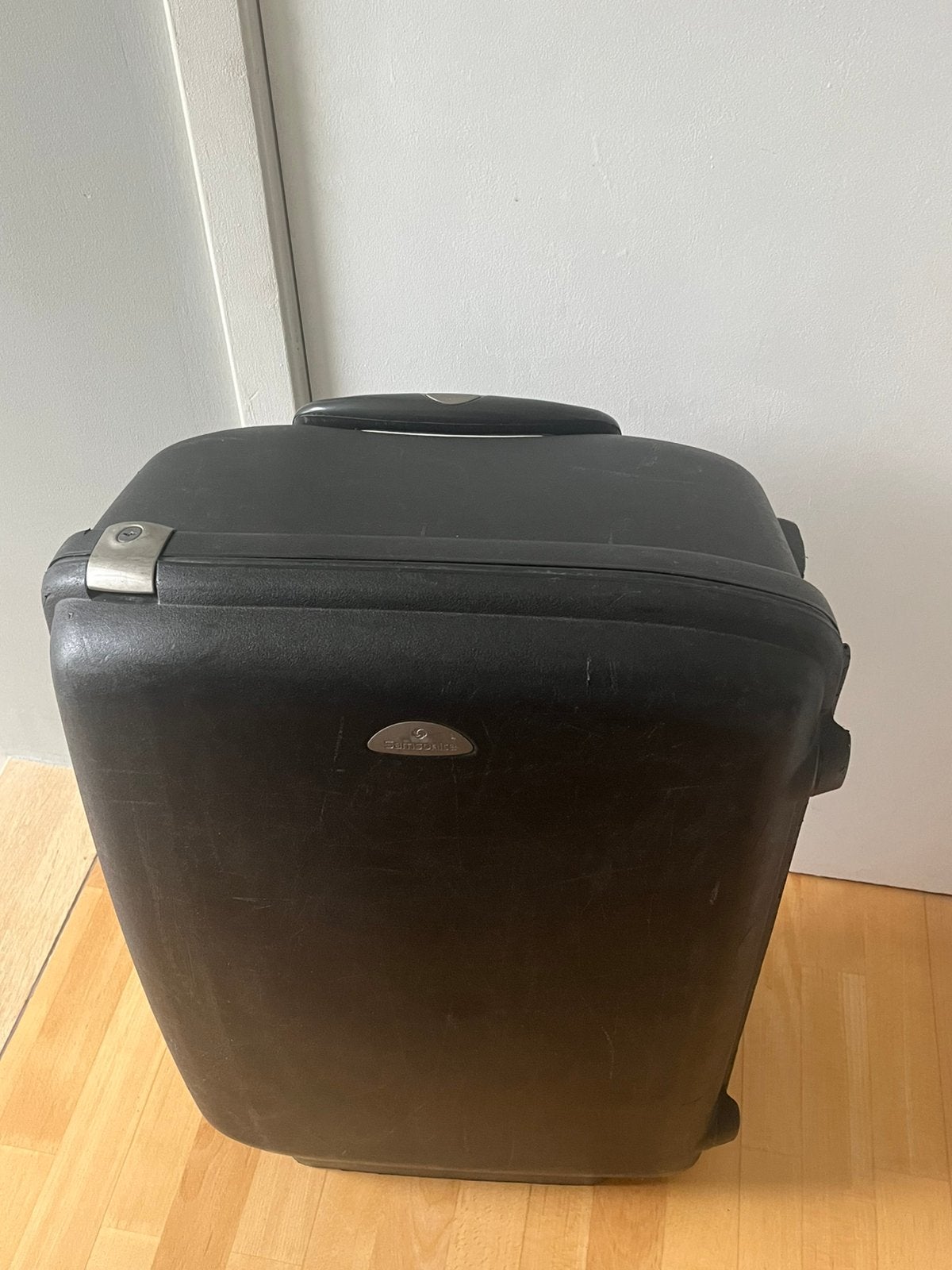 Valise Samsonite Noire Coque dure avec Roulettes, Enlèvement, Roulettes