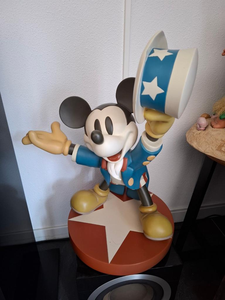 Disney allerlei beelden etc, Ophalen