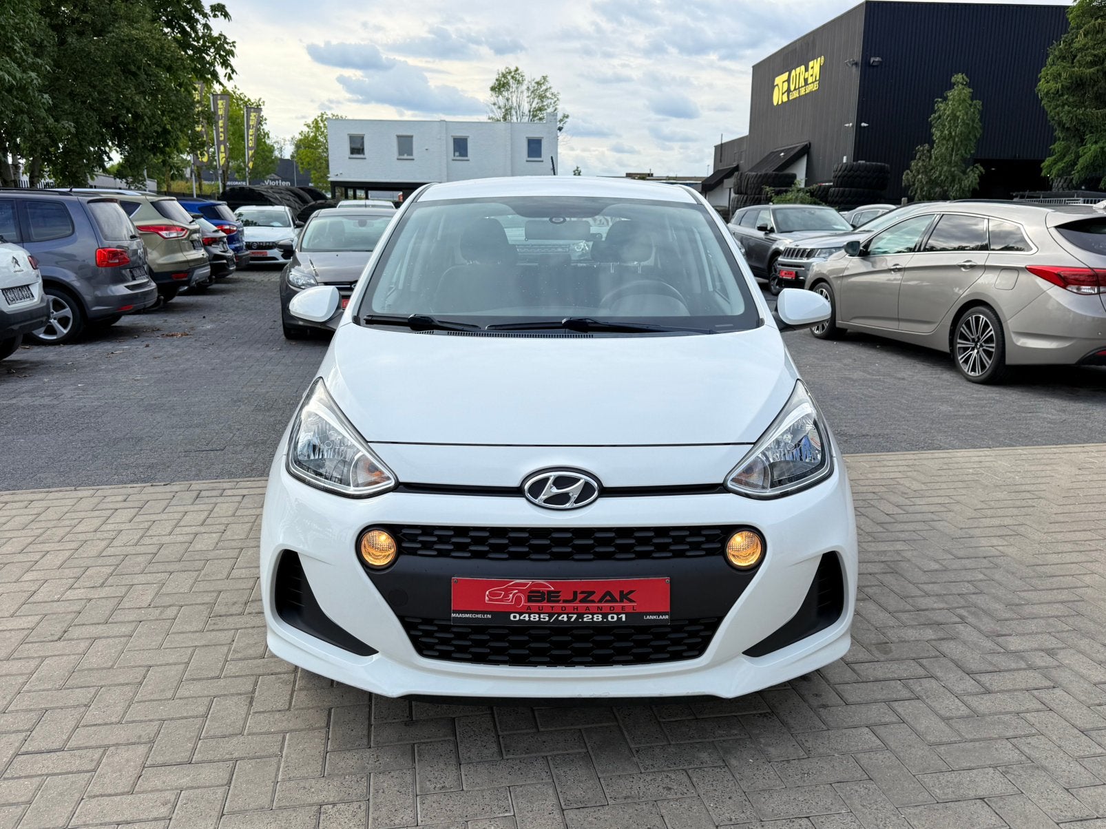 Hyundai i10 1.0i - Navi - Cruise control - 1j Garantie, Euro 6, Bedrijf, I10, Stadsauto