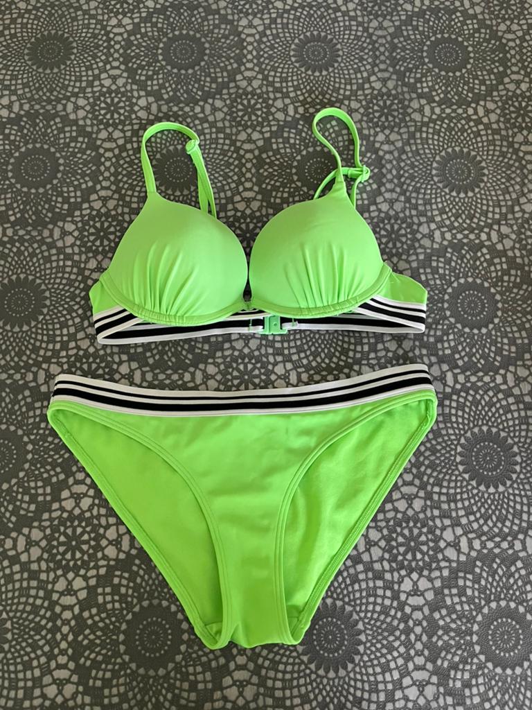 Bikini taille 36 fermeture décolorée, Kleding | Dames, Badmode en Zwemkleding, Ophalen, Gedragen, Bikini