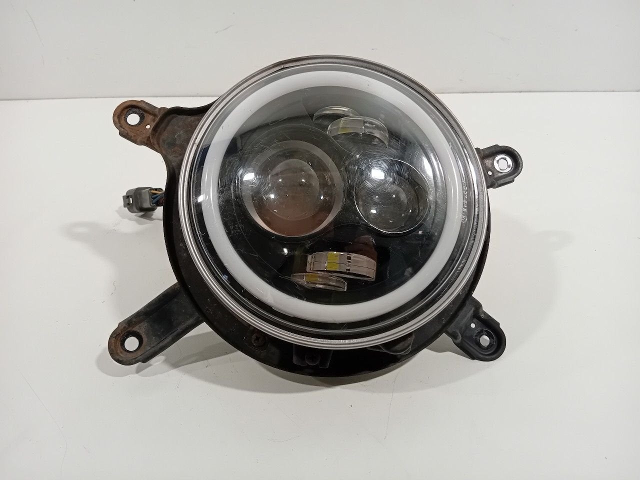 Koplamp links Nissan Patrol, Onderdelen@venauto.nl, Van der Ven Autorecycling B.V., Ettenseweg 76, 4706 PB Roosendaal, The Netherlands