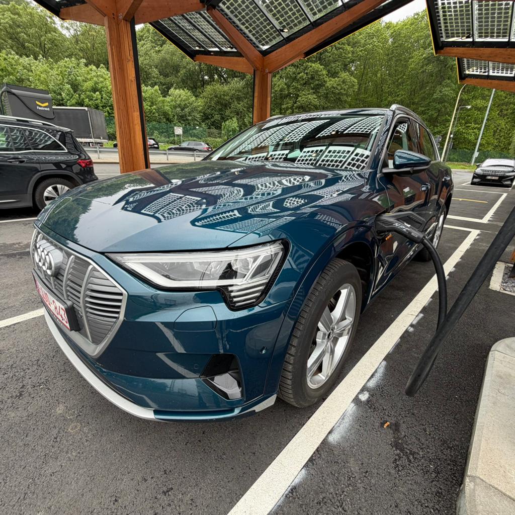 Audi E-tron Quattro 313pk Pano, matrix, leder, autopilot, Autos, Cuir, Achat, Euro 6, Noir