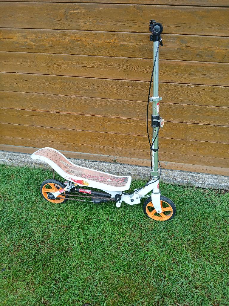 step space scooter oranje, Ophalen, Gebruikt