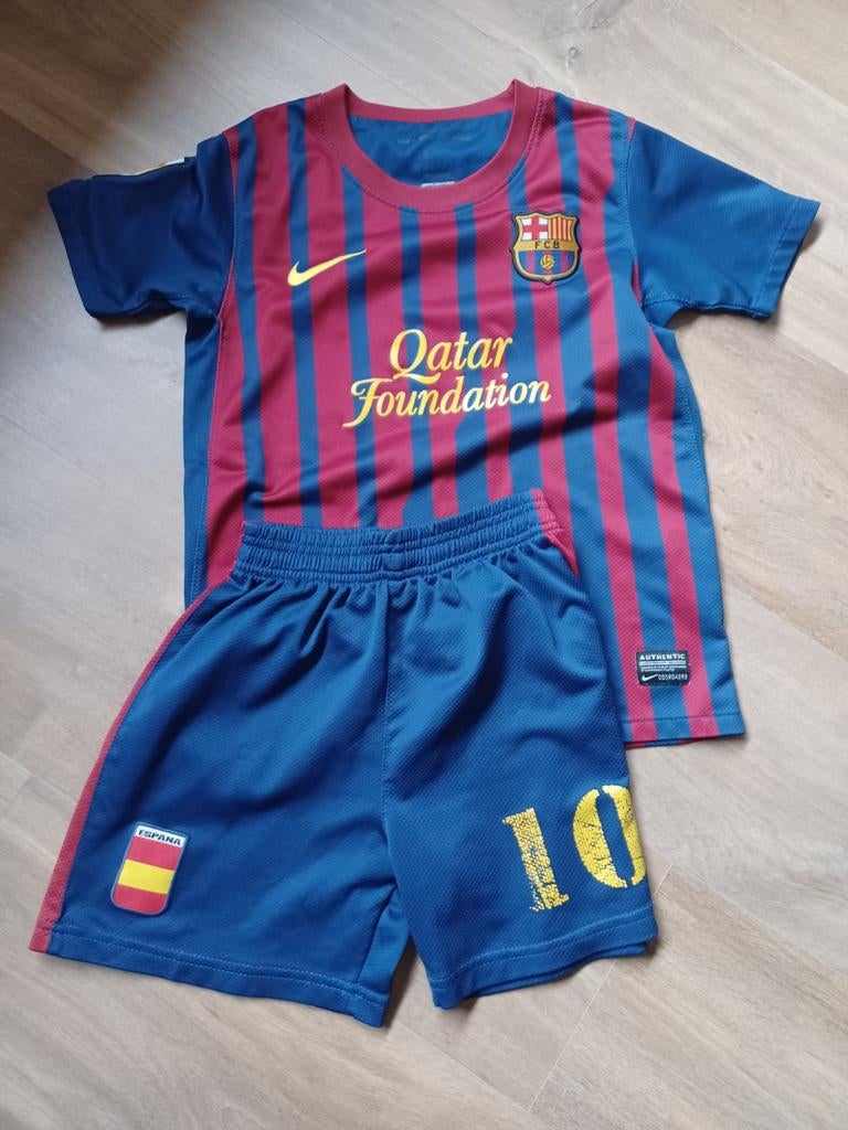 Voebalset barcelona  maat 128, Ophalen of Verzenden, Zo goed als nieuw, Jongen of Meisje